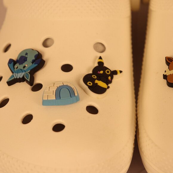 Crocs White Dual Comfort Men's and Women's Shoes Size M7 W9 with Emblems - Picture 2 of 12